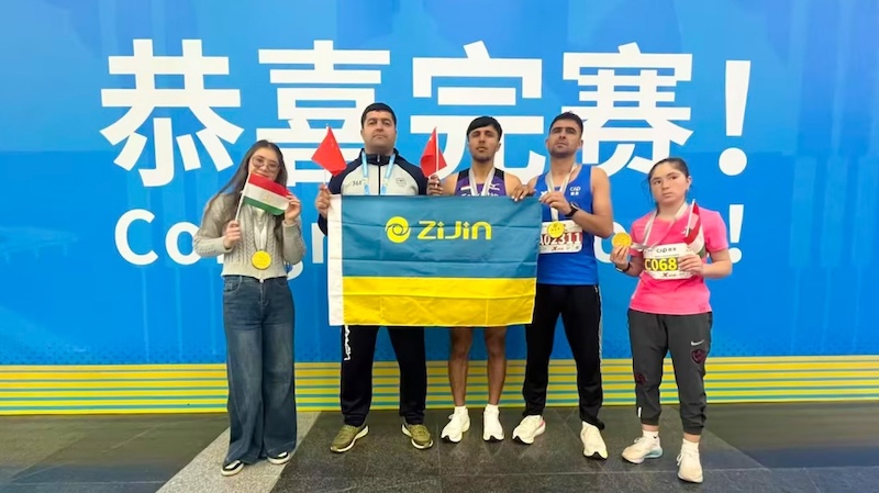 Zeravshan impulsa el intercambio cultural internacional: Apoyo a la delegación de maratón de Tayikistán en su visita a Xiamen