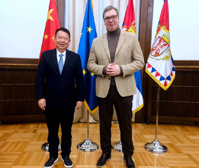 El presidente serbio, Vučić, se reúne con el presidente de Zijin, Chen Jinghe