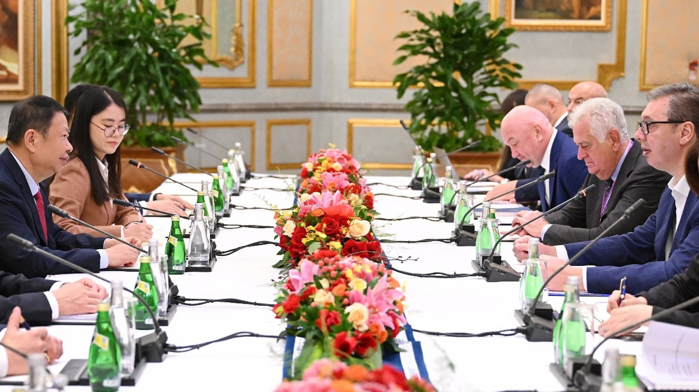 El Presidente de Zijin, Chen Jinghe, se reúne con el Presidente de Serbia, Aleksandar Vučić, en Beijing
