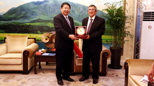 Chairman Chen Jinghe Met with Ambassador H.E. Juan Carlos Capu?ay of the Republic of Peru